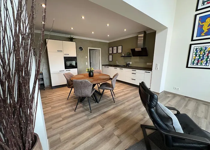 Koenigsgut Emmericher Eyland 公寓